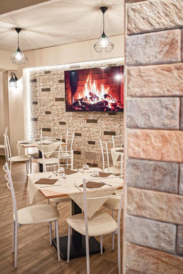 Lo Sciatore Hotel & Restaurant Camigliatello Silano Ngoại thất bức ảnh